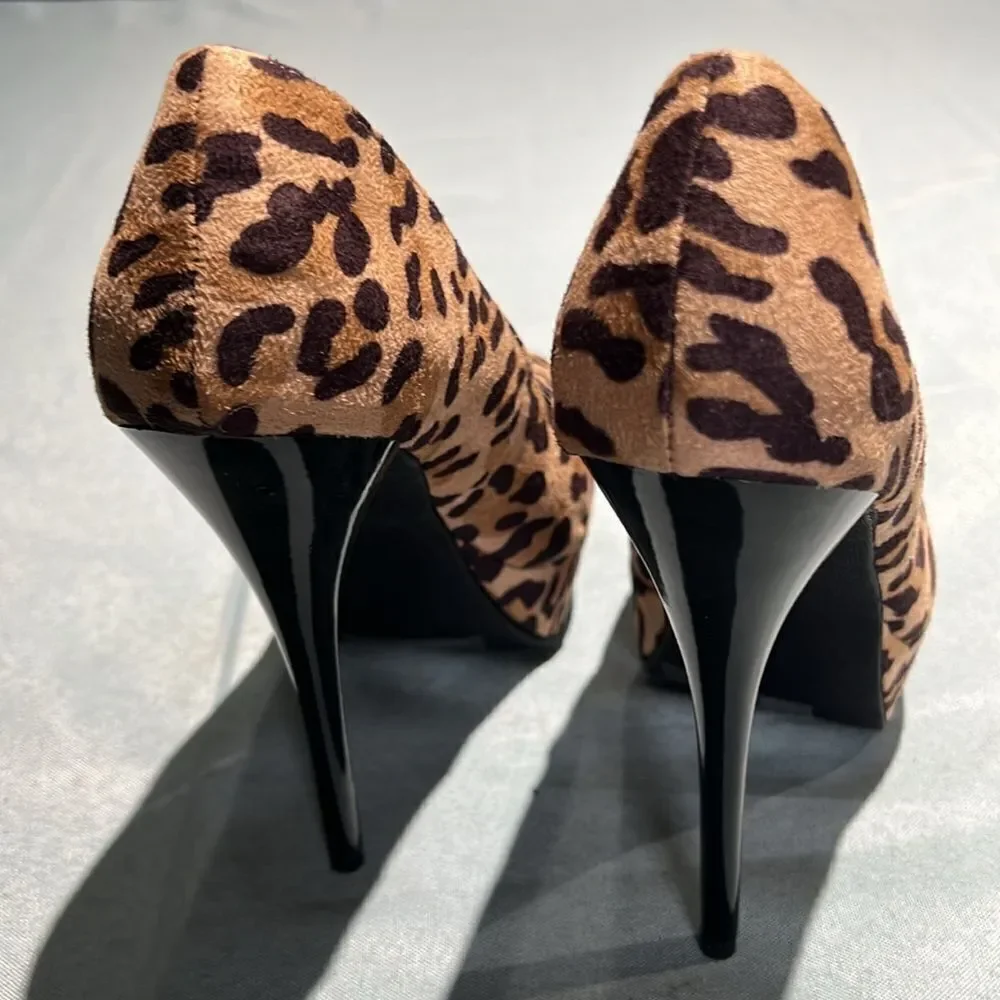 Charlotte Russe Leopard Print Heels‎ size 8.  B56